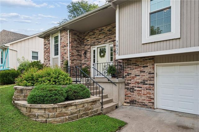 7833 N Michigan Avenue, Kansas City, MO 64118