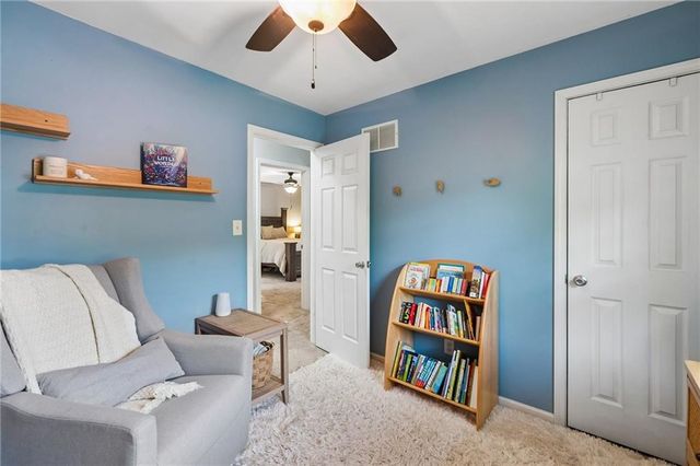7833 N Michigan Avenue, Kansas City, MO 64118