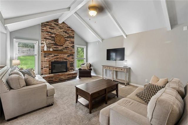 7833 N Michigan Avenue, Kansas City, MO 64118