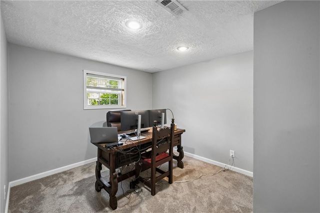 7833 N Michigan Avenue, Kansas City, MO 64118