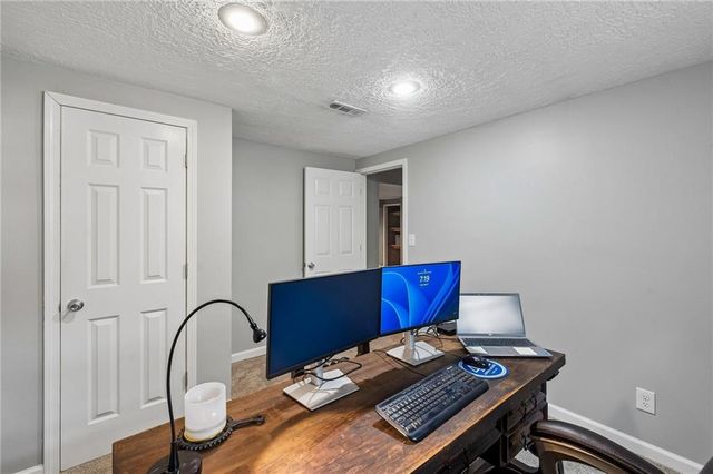 7833 N Michigan Avenue, Kansas City, MO 64118