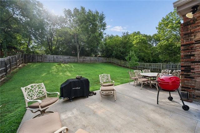 7833 N Michigan Avenue, Kansas City, MO 64118