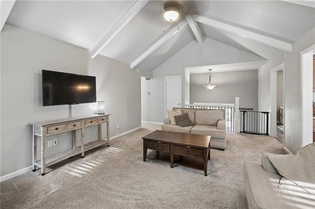 7833 N Michigan Avenue, Kansas City, MO 64118