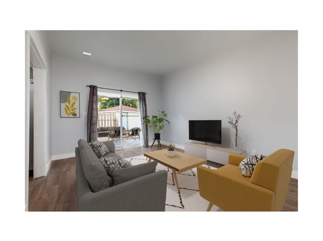 233 Malibu Drive, Bolingbrook, IL 60440