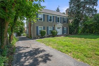 3595 Glencairn Road up, Shaker Heights, OH 44122