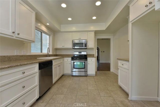 470 W Center, Covina, CA 91723