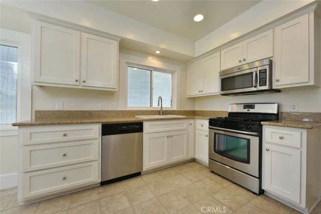 470 W Center, Covina, CA 91723