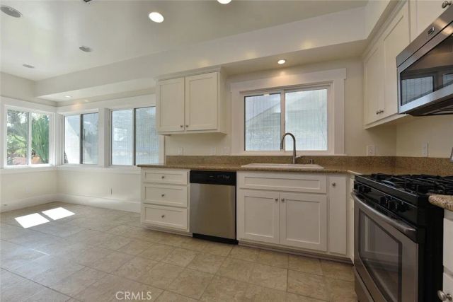 470 W Center, Covina, CA 91723
