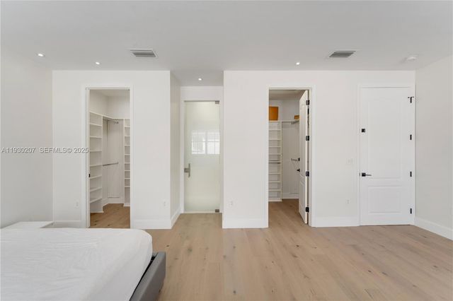 21156 NE 33rd Ave, Aventura, FL 33180