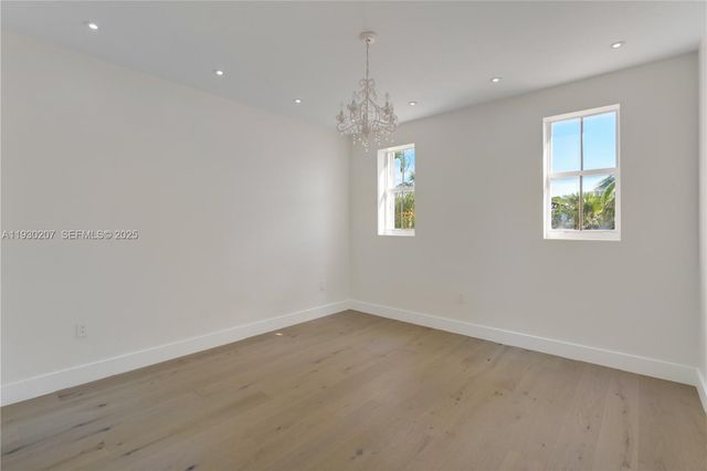 21156 NE 33rd Ave, Aventura, FL 33180