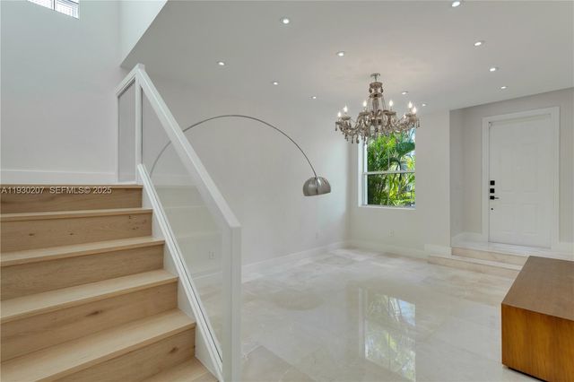 21156 NE 33rd Ave, Aventura, FL 33180