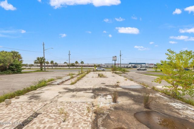 325 S Tyndall Parkway, Panama City, FL 32404