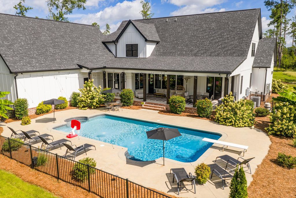 Image 9 of property listing at 443 S Old Belair Road, Grovetown, GA 30813