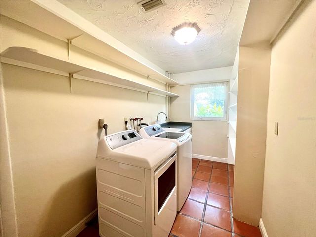 4388 13TH WAY NE, St Petersburg, FL 33703