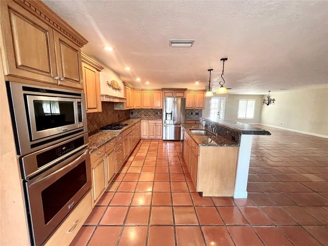 4388 13TH WAY NE, St Petersburg, FL 33703