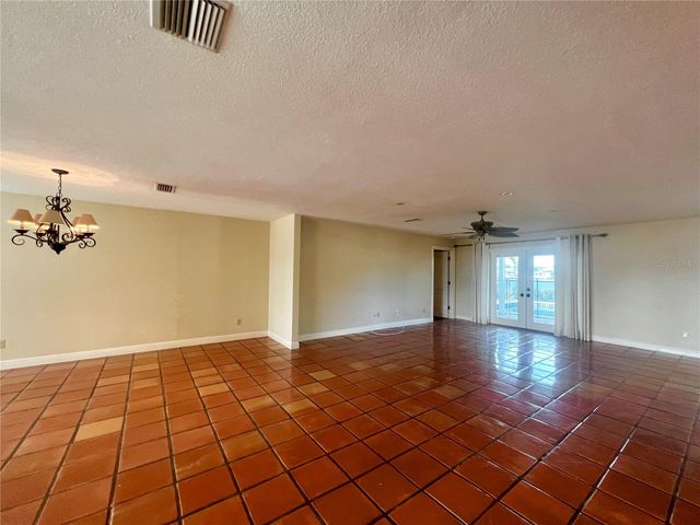 4388 13TH WAY NE, St Petersburg, FL 33703