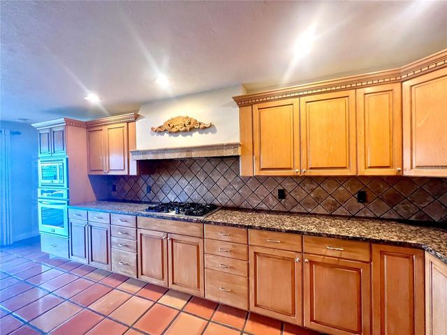 4388 13TH WAY NE, St Petersburg, FL 33703