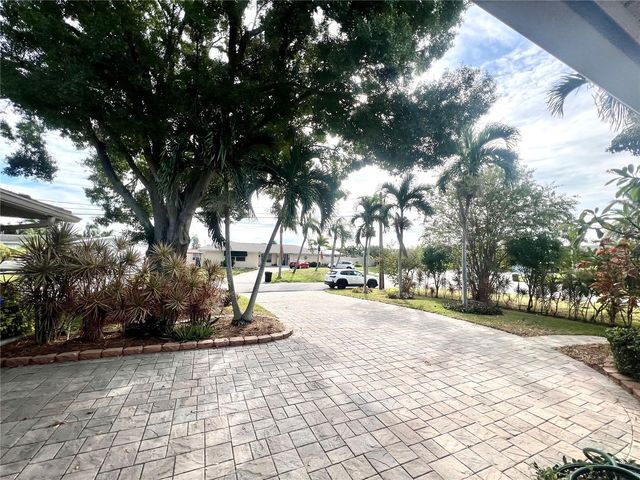 4388 13TH WAY NE, St Petersburg, FL 33703