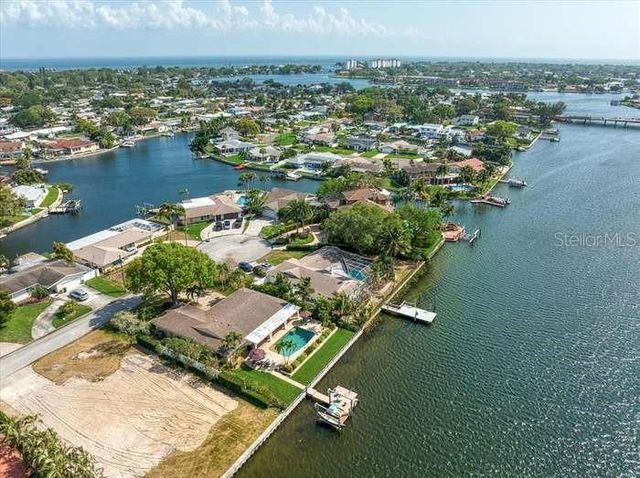 4388 13TH WAY NE, St Petersburg, FL 33703