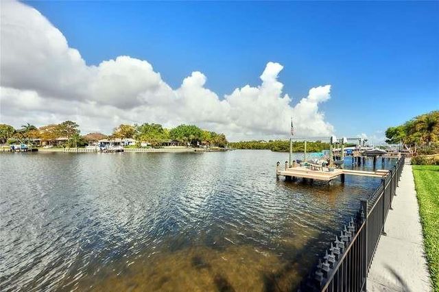 4388 13TH WAY NE, St Petersburg, FL 33703