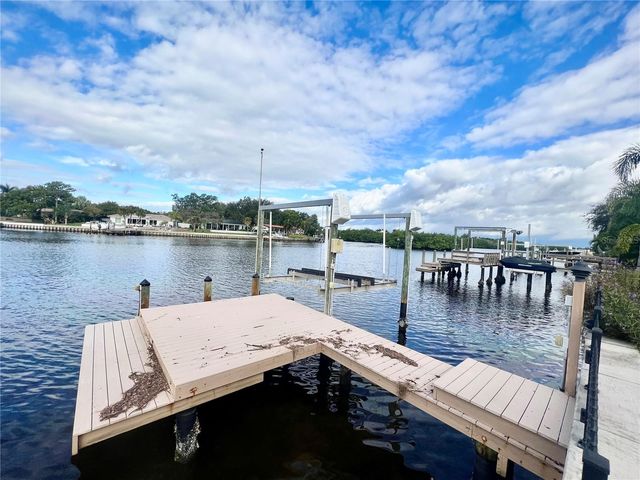 4388 13TH WAY NE, St Petersburg, FL 33703