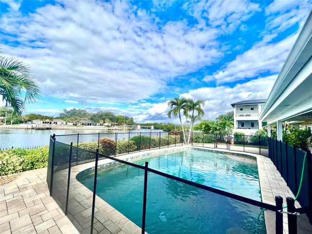 4388 13TH WAY NE, St Petersburg, FL 33703