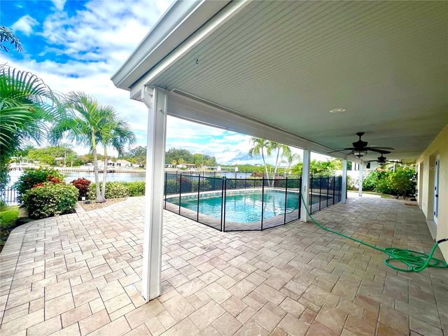 4388 13TH WAY NE, St Petersburg, FL 33703