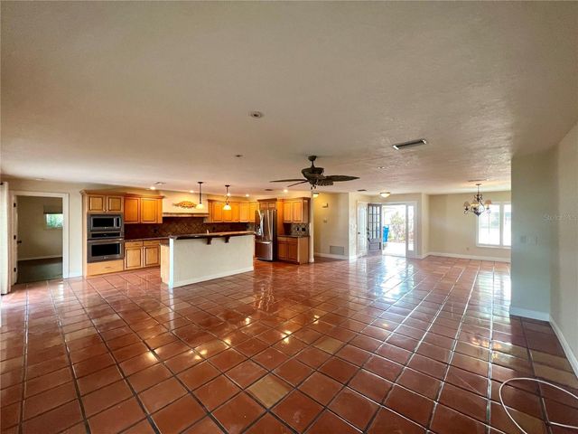 4388 13TH WAY NE, St Petersburg, FL 33703