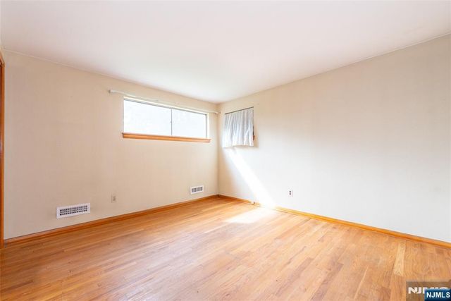 8 John Street, Lincoln Park Borough, NJ 07035