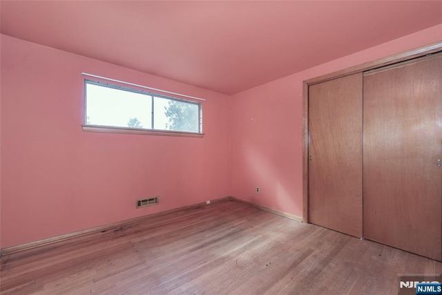 8 John Street, Lincoln Park Borough, NJ 07035