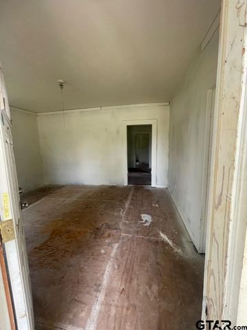 401 S Joy Street, Troup, TX 75789