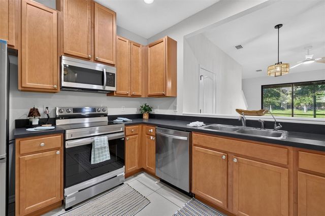 5155 BAY ISLE CIRCLE, Clearwater, FL 33760