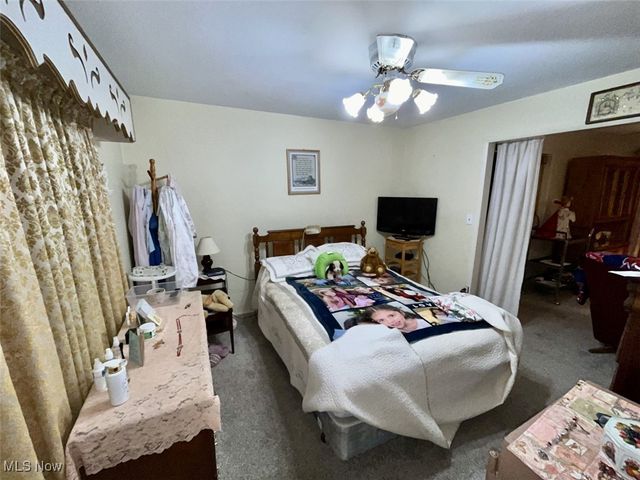 521 Powers Avenue, Girard, OH 44420