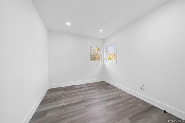 16 Fife Drive, Coram, NY 11727