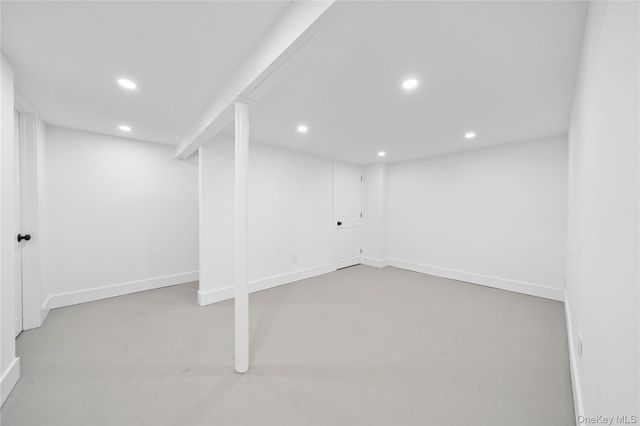 16 Fife Drive, Coram, NY 11727