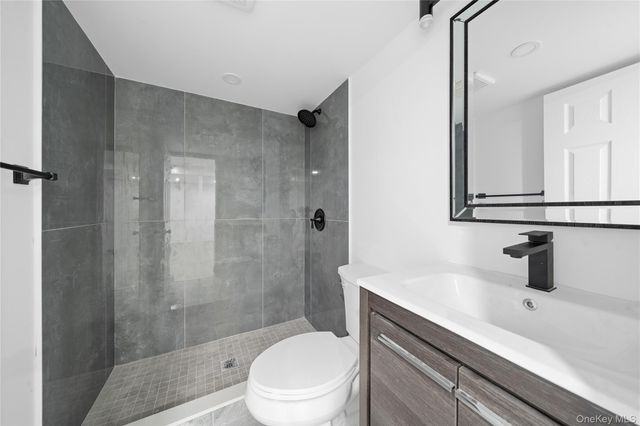 16 Fife Drive, Coram, NY 11727