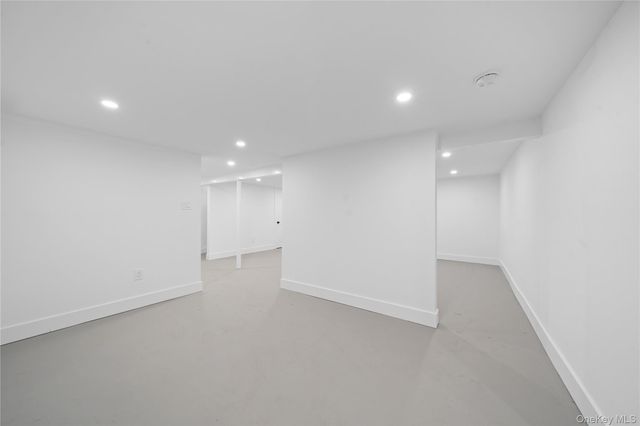 16 Fife Drive, Coram, NY 11727