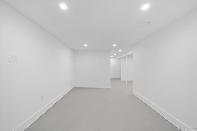 16 Fife Drive, Coram, NY 11727