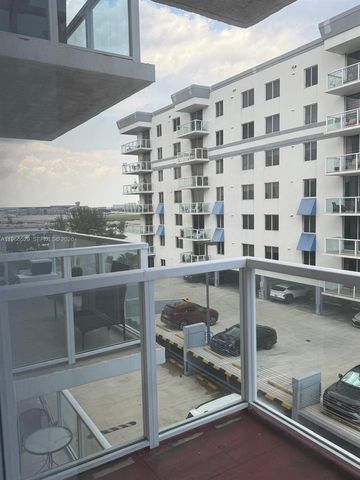 5099 NW 7th St 908, Miami, FL 33126