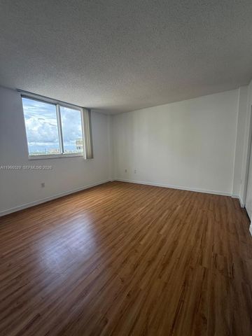 5099 NW 7th St 908, Miami, FL 33126