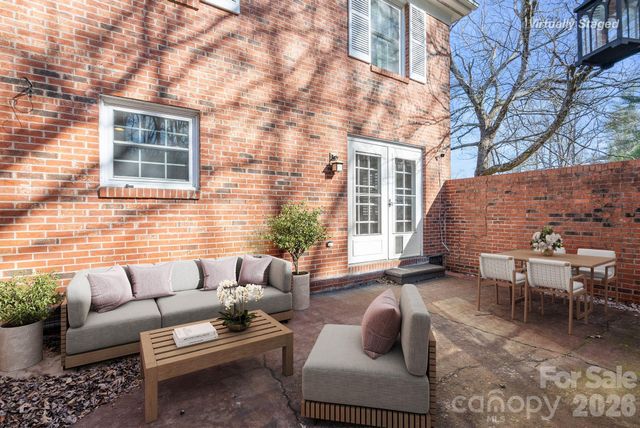 1411 Kensington Road, Hendersonville, NC 28791