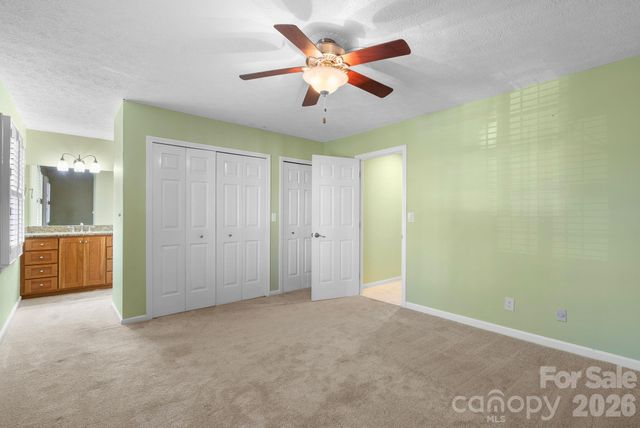 1411 Kensington Road, Hendersonville, NC 28791