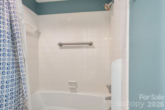 1411 Kensington Road, Hendersonville, NC 28791