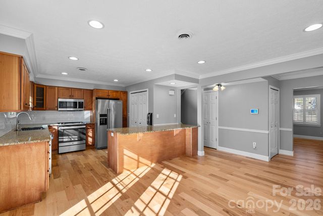 1411 Kensington Road, Hendersonville, NC 28791