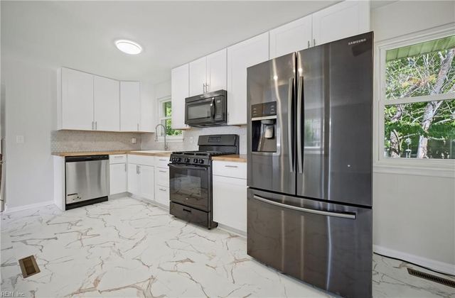 9337 Beaumont ST, Norfolk, VA 23503