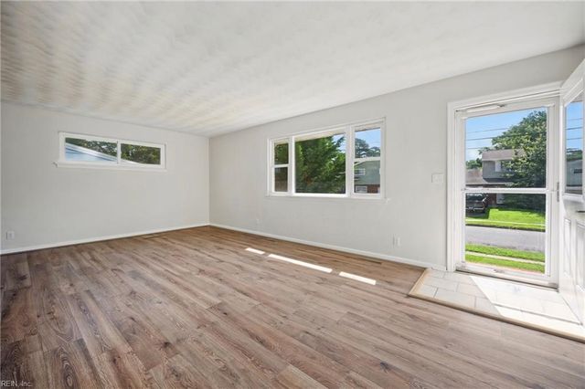 9337 Beaumont ST, Norfolk, VA 23503