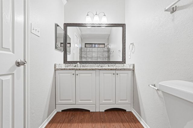 817 Ackers Drive, Arlington, TX 76001