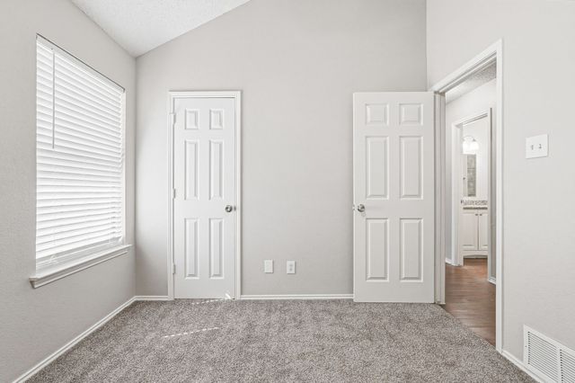 817 Ackers Drive, Arlington, TX 76001