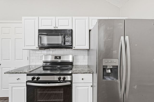 817 Ackers Drive, Arlington, TX 76001