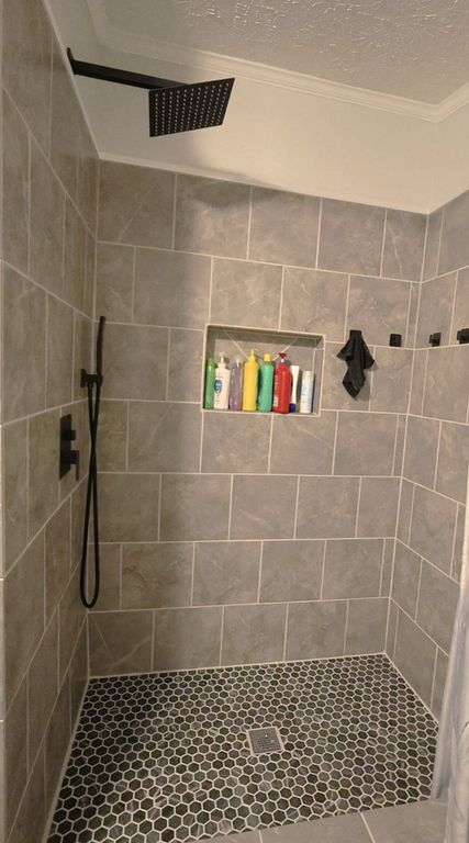 Image 22 of property listing at 16495 E Robin Road, Mt Vernon, IL 62864